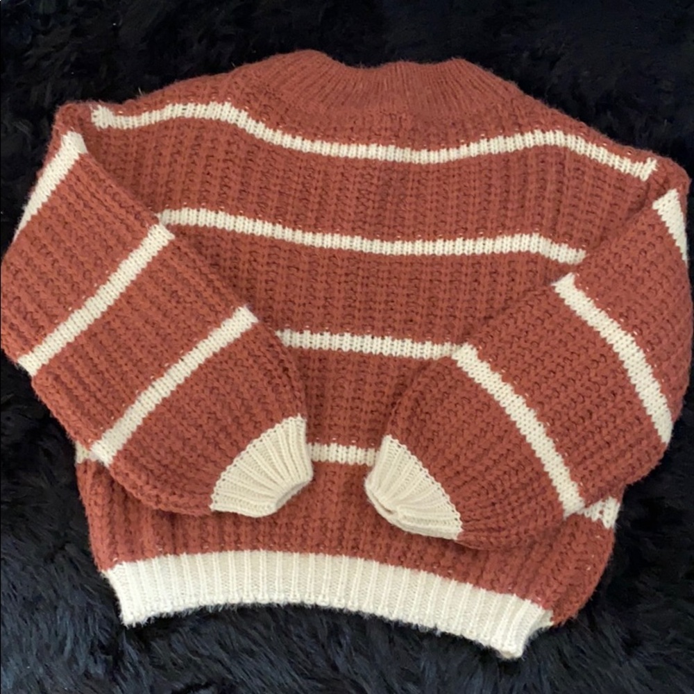 Sweater - Picture 6 of 6